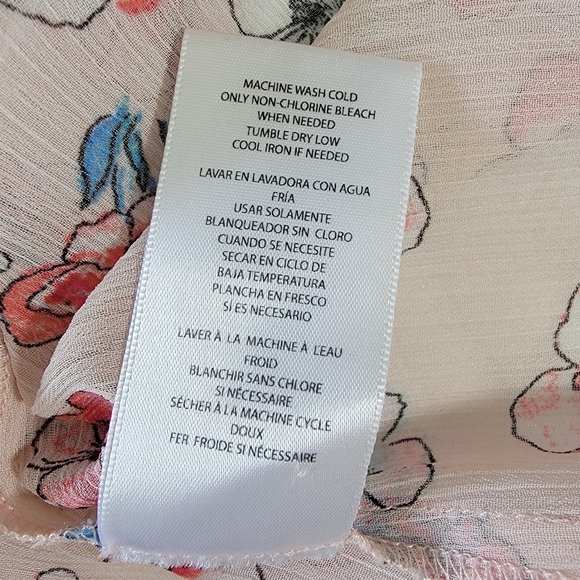 Kut From The Kloth Sheer Blush Pink Floral Roll Tab Sleeve Button Blouse Size M - Picture 10 of 12